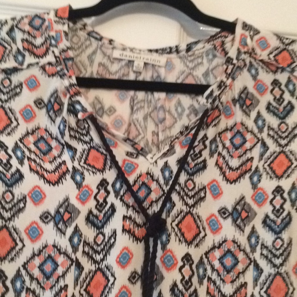 Blouse - Picture 2 of 3